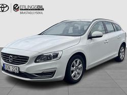 Vit Begagnad 2013 Volvo V60 Momentum Kombi | 119 000 kr (Marknadspris)