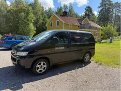 Svart Begagnad 2006 Hyundai H-1 Minibuss | 19 500 kr