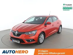 Röd Begagnad 2016 Renault Mégane III Halvkombi | 114 000 kr (Marknadspris)