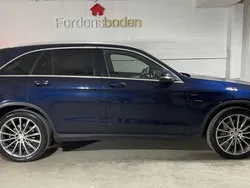 Mörkblå Begagnad 2015 Mercedes GLC220 AMG SUV | 229 800 kr (Marknadspris)