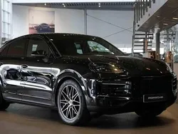 Svart Ny 2025 Porsche Cayenne SUV | 1 279 000 kr