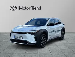 Vit Begagnad 2024 Toyota bZ4X Executive SUV | 509 900 kr (Lite dyr)
