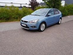 Grå Begagnad 2010 Ford Focus Titanium Halvkombi | 58 900 kr