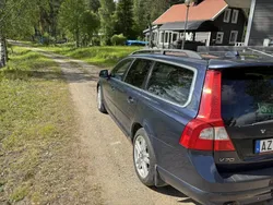 Blå Begagnad 2013 Volvo V70 Momentum Kombi | 75 000 kr (Marknadspris)
