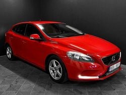 Röd Begagnad 2013 Volvo V40 Kombi | 79 700 kr (Marknadspris)
