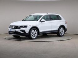 Vit Begagnad 2023 VW Tiguan Elegance SUV | 329 000 kr (Marknadspris)