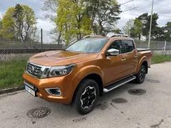 Orange Begagnad 2019 Nissan Navara Tekna Pickup | 311 250 kr (Marknadspris)