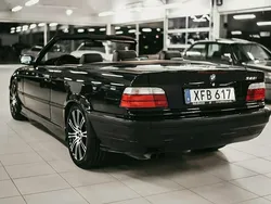 Svart Begagnad 1999 BMW 328 Cabriolet Cab | 109 000 kr