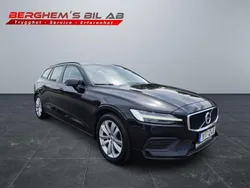 Svart Begagnad 2019 Volvo V60 Momentum Kombi | 214 900 kr (Marknadspris)