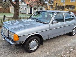 Begagnad 1984 Mercedes 300 Sedan | 49 500 kr