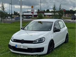 Vit Begagnad 2011 VW Golf VI GTI Halvkombi | 119 000 kr (Dyr)
