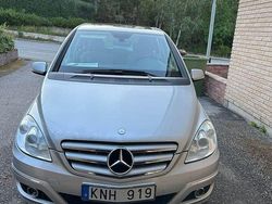 Begagnad 2010 Mercedes B180 Minibuss | 50 000 kr