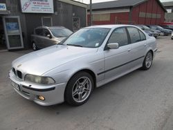 Ljusgrå Begagnad 2002 BMW 520 M Sport Sedan | 39 900 kr