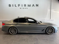 Blå Begagnad 2017 BMW M550 Sedan | 379 900 kr (Marknadspris)