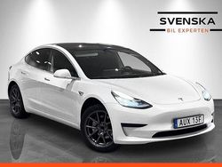 Vit Begagnad 2020 Tesla Model 3 Standard Range Plus Sedan | 209 900 kr (Marknadspris)
