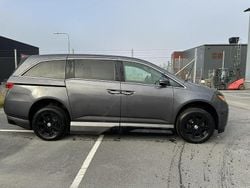 Grå Begagnad 2015 Honda Odyssey Minibuss | 199 000 kr