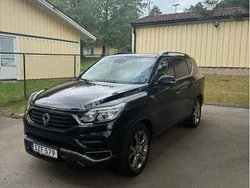 Svart Begagnad 2018 Ssangyong Rexton SUV | 250 000 kr
