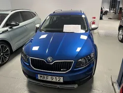 Blå Begagnad 2015 Skoda Octavia Kombi | 134 900 kr (Marknadspris)