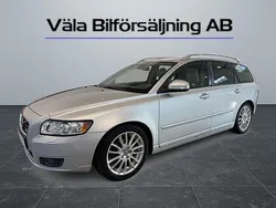 Ljusgrå (grå) Begagnad 2009 Volvo V50 Summum Kombi | 64 900 kr (Marknadspris)