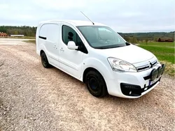 Vit Begagnad 2015 Citroën Berlingo Minibuss | 49 000 kr (Bra pris)