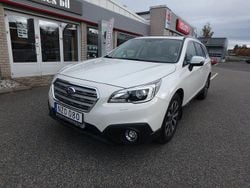 Vit (vitpearl) Begagnad 2016 Subaru Outback SUV | 187 500 kr (Marknadspris)