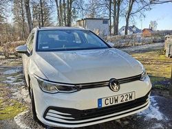 Vit Begagnad 2021 VW Golf VIII Kombi | 225 000 kr (Bra pris)