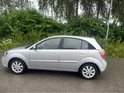 Silver Begagnad 2010 Kia Rio Halvkombi | 24 900 kr (Bra pris)