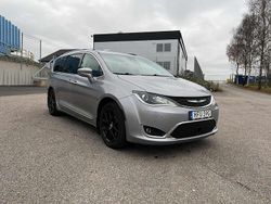 Silver Begagnad 2018 Chrysler Pacifica Minibuss | 199 000 kr