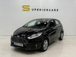 Svart Begagnad 2015 Ford Fiesta Titanium Halvkombi | 94 900 kr (Marknadspris)