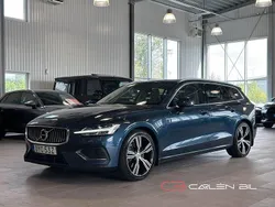Mörkblå (blå metallic) Begagnad 2021 Volvo V60 Inscription Kombi | 289 900 kr (Superpris)