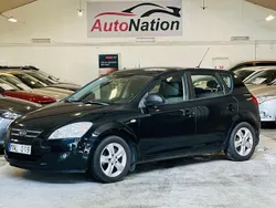 Svart Begagnad 2009 Kia Ceed 2 Halvkombi | 49 900 kr (Marknadspris)