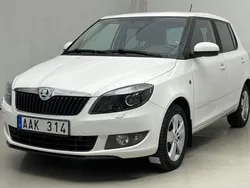 Vit Begagnad 2014 Skoda Fabia Ambition | 98 000 kr