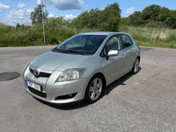 Silver Begagnad 2007 Toyota Auris Halvkombi | 34 900 kr (Bra pris)