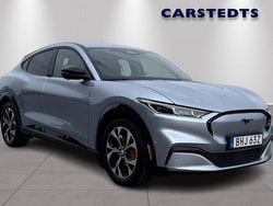 Grå Begagnad 2022 Ford Mustang Mach-E Standard Range SUV | 409 900 kr (Marknadspris)