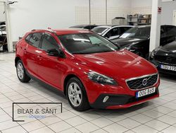 Röd Begagnad 2014 Volvo V40 CC Business Edition Kombi | 99 900 kr (Marknadspris)