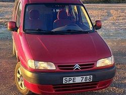 Begagnad 2001 Citroën Berlingo Minibuss | 69 000 kr