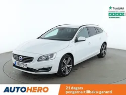 Vit Begagnad 2016 Volvo V60 Momentum Kombi | 169 000 kr