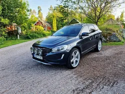 Grå Begagnad 2014 Volvo XC60 SUV | 158 000 kr (Marknadspris)
