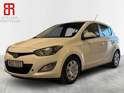 Vit Begagnad 2013 Hyundai i20 Premium Halvkombi | 89 900 kr (Dyr)