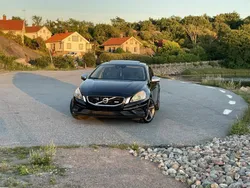 Svart Begagnad 2011 Volvo S60 R-Design Sedan | 119 000 kr (Marknadspris)