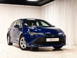 Mörkblå (blå) Begagnad 2020 Toyota Corolla Active Kombi | 189 900 kr (Marknadspris)