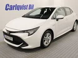Vit Begagnad 2022 Toyota Corolla Halvkombi | 249 000 kr (Marknadspris)