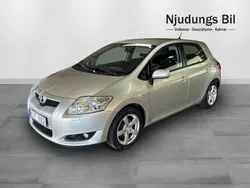 Silver Begagnad 2007 Toyota Auris Halvkombi | 52 900 kr (Lite dyr)