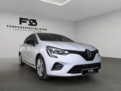 Vit Begagnad 2020 Renault Clio V Halvkombi | 145 000 kr