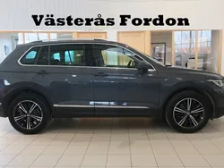 Grå Begagnad 2021 VW Tiguan SUV | 359 900 kr (Marknadspris)