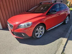 Röd Begagnad 2013 Volvo V40 CC Momentum Kombi | 115 000 kr (Marknadspris)
