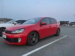Röd Begagnad 2009 VW Golf VI GTI Halvkombi | 110 000 kr (Dyr)