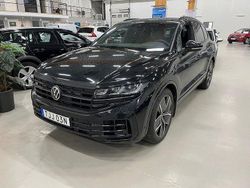 Svart Begagnad 2023 VW Touareg R SUV | 759 000 kr (Dyr)