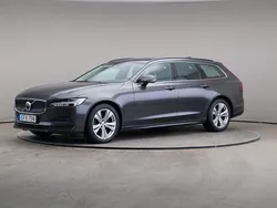 Grå Begagnad 2022 Volvo V90 Momentum Kombi | 315 000 kr (Bra pris)