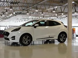 Vit Begagnad 2024 Ford Puma Gen-E ST-Line SUV | 289 900 kr